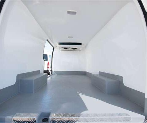 爲什(shí)麽冷藏車車廂對(dui)車廂闆材質要求(qiú)比一般車廂高